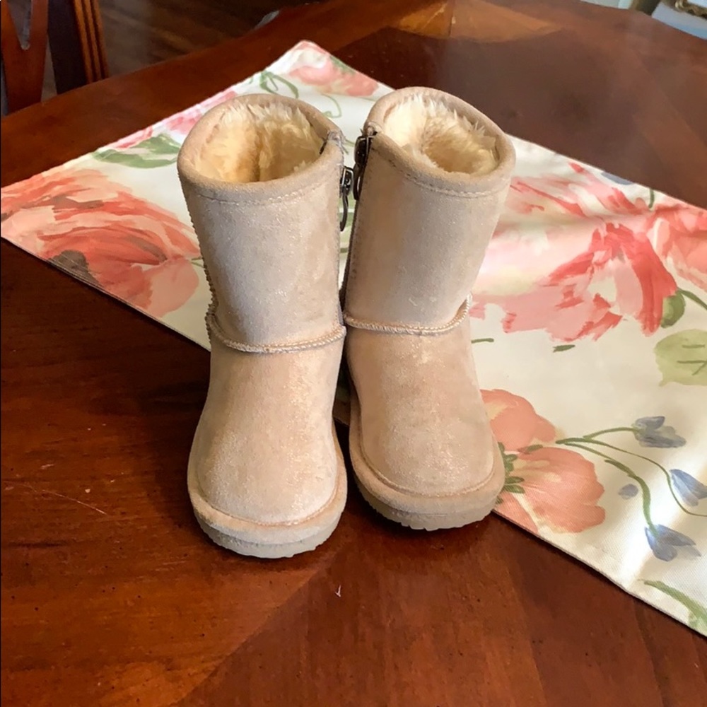 Girl Toddler boots size 5